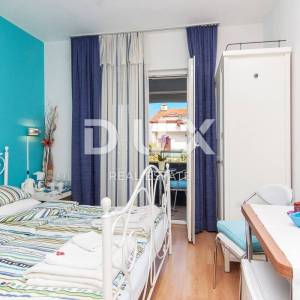 ISTRA, ROVINJ - Stan 3 stambene jedinice i predivnim vrtom