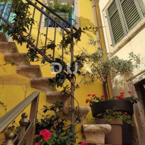 ISTRA, ROVINJ - Unikatna kuća drugi red do mora!