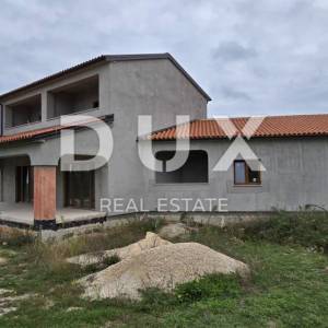 ISTRA, ROVINJ - Vila u izgradnji s prostranom okućnicom
