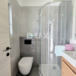 ISTRA, ŠIŠAN - Apartmanska kuća s dvije stambene jedinice i pomočnim objektom