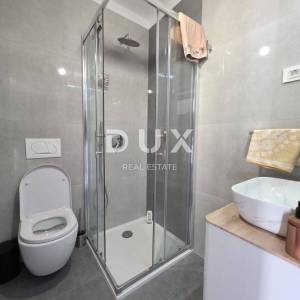 ISTRA, ŠIŠAN - Apartmanska kuća s dvije stambene jedinice i pomočnim objektom