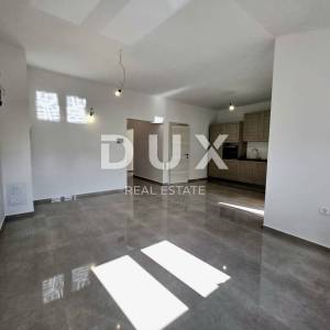 ISTRA, ŠIŠAN - Apartmanska kuća s dvije stambene jedinice i pomočnim objektom