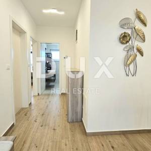 ISTRA, ŠIŠAN - Moderna dvojna vila smještena na mirnoj lokaciji