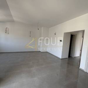 Istra, Šišan, novogradnja, 214m2, kuća s 2 stana + pomoćni objekt