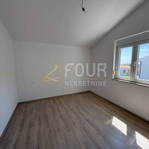 Istra, Šišan, novogradnja, 214m2, kuća s 2 stana + pomoćni objekt