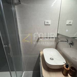 Istra, Šišan, novogradnja, 214m2, kuća s 2 stana + pomoćni objekt