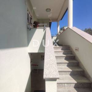 ISTRA, ŠTINJAN - Apartmanska kuća s panoramskim pogledom na more 