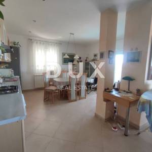 ISTRA, ŠTINJAN - Apartmanska kuća s panoramskim pogledom na more 