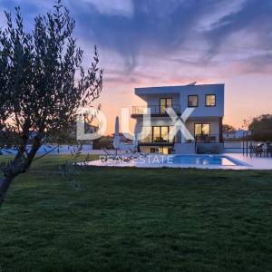 ISTRA, ŠTINJAN - Luksuzna villa s bazenom