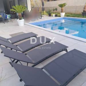 ISTRA, ŠTINJAN - Moderna dvojna vila na idealnoj lokaciji