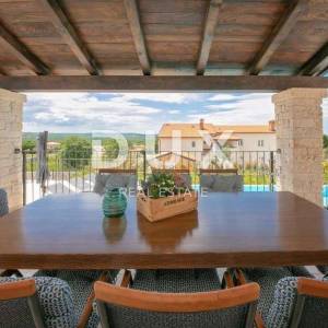 ISTRA, SV. LOVREČ - Rustikalno moderna vila na odličnoj lokaciji