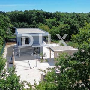 ISTRA, SV. PETAR U ŠUMI - Prekrasna novogradnja s bazenom i ljetnom kuhinjom