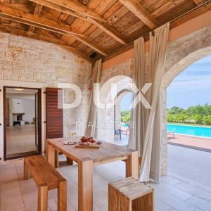 ISTRA, SVETI LOVREČ - Komforna ruralna kuća s bazenom
