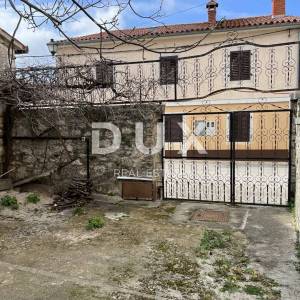 ISTRA, SVETI LOVREČ - Kuća u centru!