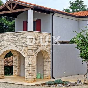 ISTRA, SVETI LOVREČ - Ruralna kuća s bazenom