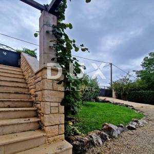 ISTRA, SVETI LOVREČ - Ruralna kuća s bazenom