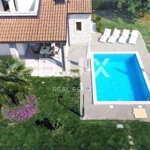 ISTRA, SVETI LOVREČ - Savršeno uređena kuća s bazenom, idealna za turistički najam