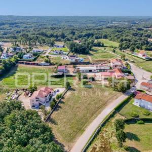 ISTRA, SVETI PETAR U ŠUMI - Građevinsko zemljište u mirnom mjestu
