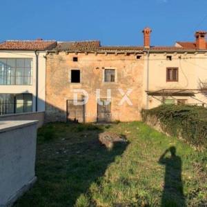  ISTRA SVETINČENAT ,  Kamena kuća za renovaciju sa projektom