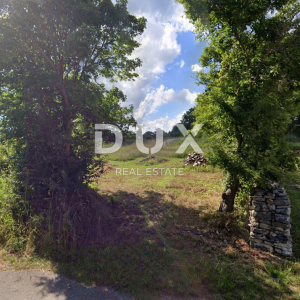 ISTRA, SVETVINČANAT - Građevinsko zemljište na rubu građevinske zone
