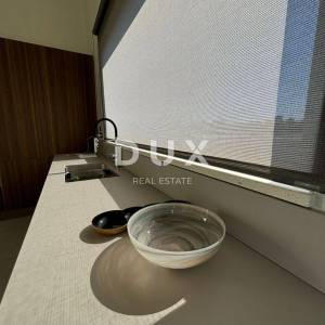 ISTRA, SVETVINČENAT - Dizajnerska prizemnica s atrijem za najam!