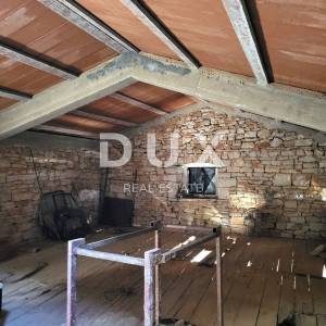 ISTRA, SVETVINČENAT - Dvije samostojeće kamene kuće