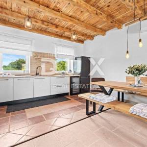 ISTRA, SVETVINČENAT - Kamena novoadaptirana vila s bazenom