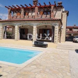 ISTRA, SVETVINČENAT - Kamena vila s pogledom na more