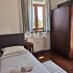 ISTRA, SVETVINČENAT - Kamena vila s pogledom na more