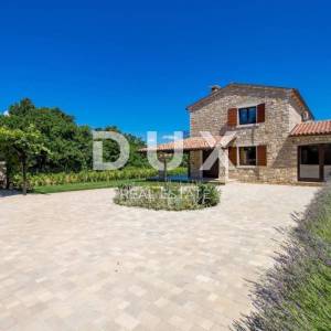 ISTRA, SVETVINČENAT - Kamena vila s pogledom na šumu