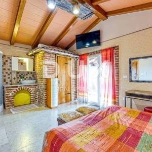 ISTRA, SVETVINČENAT - Komforna kuća s bazenom
