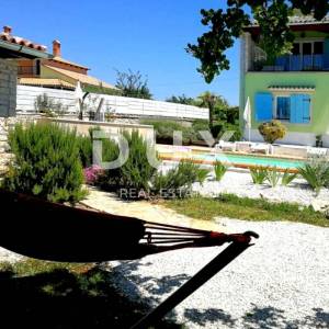 ISTRA, SVETVINČENAT - Komforna kuća s bazenom