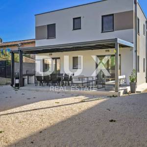 ISTRA, SVETVINČENAT - Kuća moderne arhitekture s bazenom
