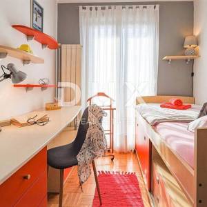 ISTRA, SVETVINČENAT - Kuća s dvije stambene jedinice i bazenom