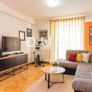ISTRA, SVETVINČENAT - Kuća s dvije stambene jedinice i bazenom