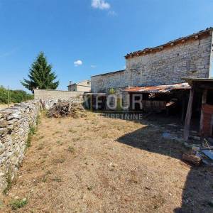 ISTRA, SVETVINČENAT, Kuća za prodaju 104.000€