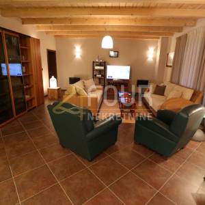 Istra, Svetvinčenat, luksuzna vila s bazenom