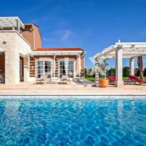 ISTRA, SVETVINČENAT - Mediteranska vila okružena zelenilom