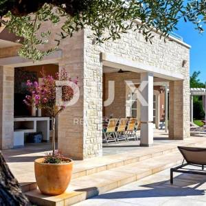 ISTRA, SVETVINČENAT - Mediteranska vila okružena zelenilom
