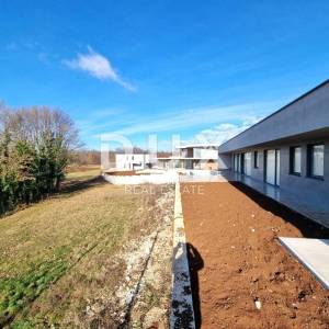 ISTRA, SVETVINČENAT - Moderna vila na mirnoj lokaciji