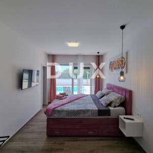 ISTRA, SVETVINČENAT - Moderna prizemnica s bazenom, okružena prirodom