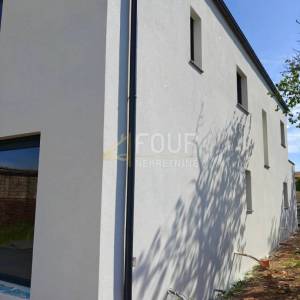 Istra, Svetvinčenat, novogradnja s bazenom, 160m2