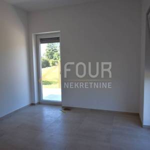 Istra, Svetvinčenat, novogradnja, vila s bazenom