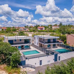 Istra, Svetvinčenat, okolica, moderna vila 208 m2 sa bazenom i četiri spavače so