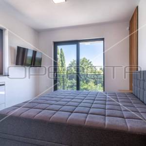 Istra, Svetvinčenat, okolica, moderna vila 208 m2 sa bazenom i četiri spavače so