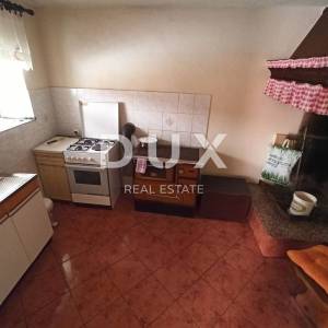 ISTRA-SVETVINČENAT-Predivna obiteljska kuća s dva apartmana