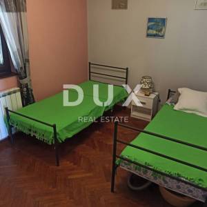 ISTRA-SVETVINČENAT-Predivna obiteljska kuća s dva apartmana