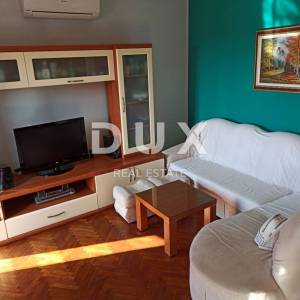 ISTRA-SVETVINČENAT-Predivna obiteljska kuća s dva apartmana