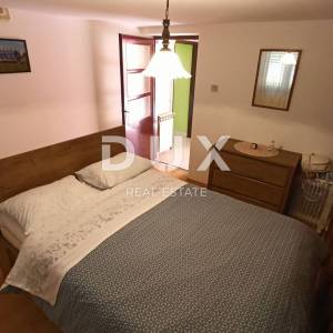 ISTRA-SVETVINČENAT-Predivna obiteljska kuća s dva apartmana
