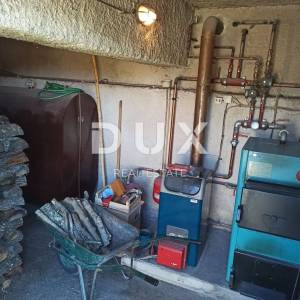 ISTRA-SVETVINČENAT-Predivna obiteljska kuća s dva apartmana
